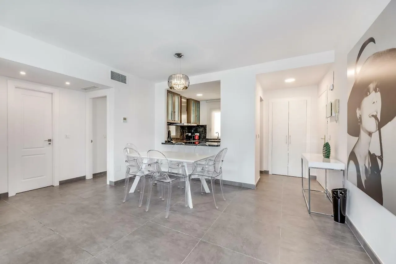 By Riva - Incredible, Stylish 2 Bedroom Apt In Puerto Banus Gardens Marbella Apartment