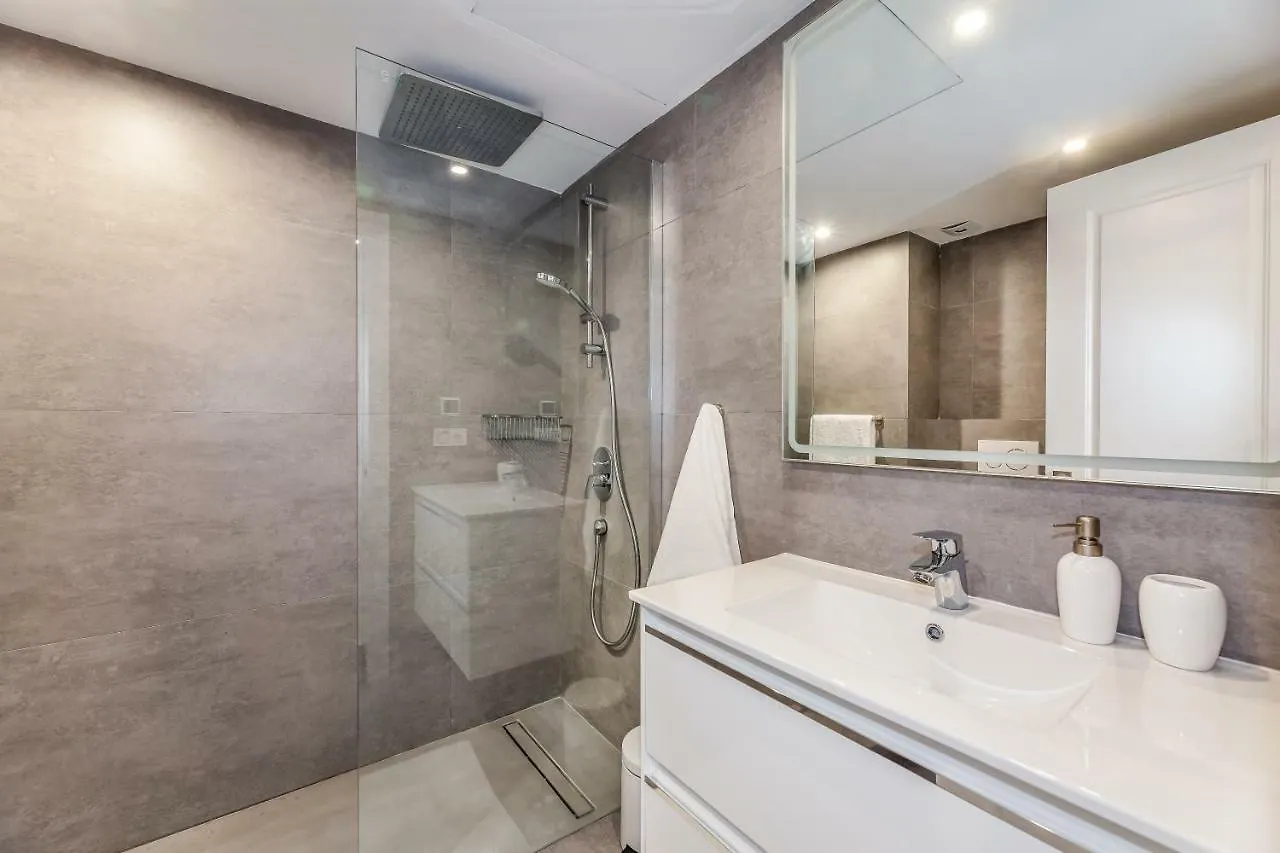 By Riva - Incredible, Stylish 2 Bedroom Apt In Puerto Banus Gardens Marbella